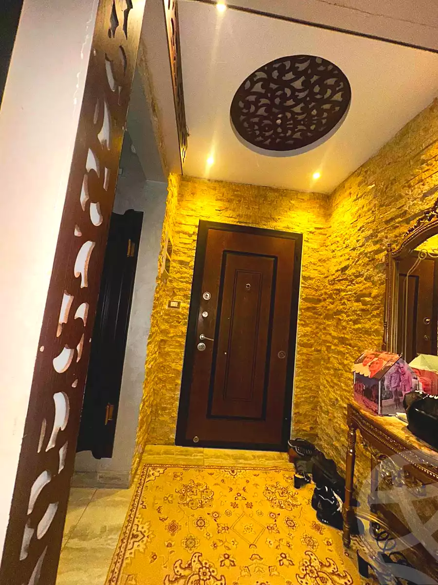 https://aqarmap.com.eg/en/listing/7056819-for-sale-cairo-helwan-helwan-el-sharkeya-heidar-st