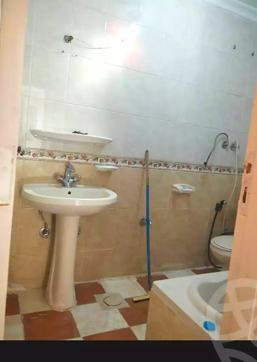 https://aqarmap.com.eg/ar/listing/7057473-for-sale-alexandria-al-agamy-el-hanouvel-abo-el-shawareb-st