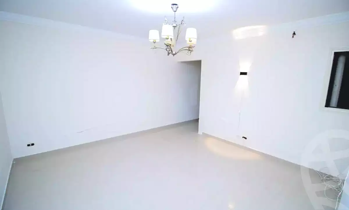 https://aqarmap.com.eg/ar/listing/7058083-for-sale-alexandria-camp-cesar-famous-st