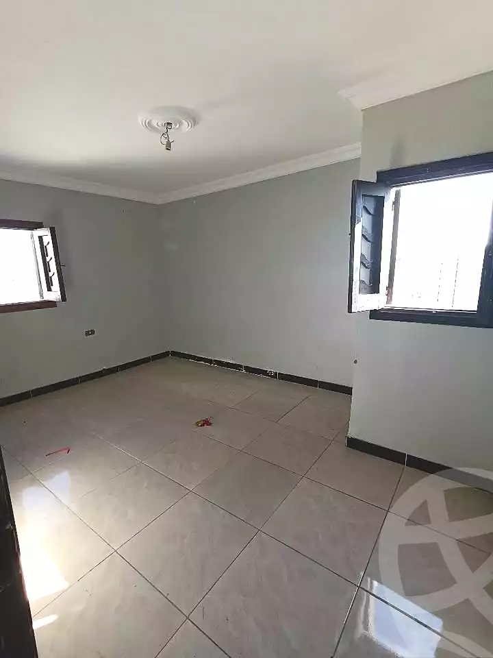 https://aqarmap.com.eg/ar/listing/7058117-for-sale-alexandria-el-asafra-shr-45