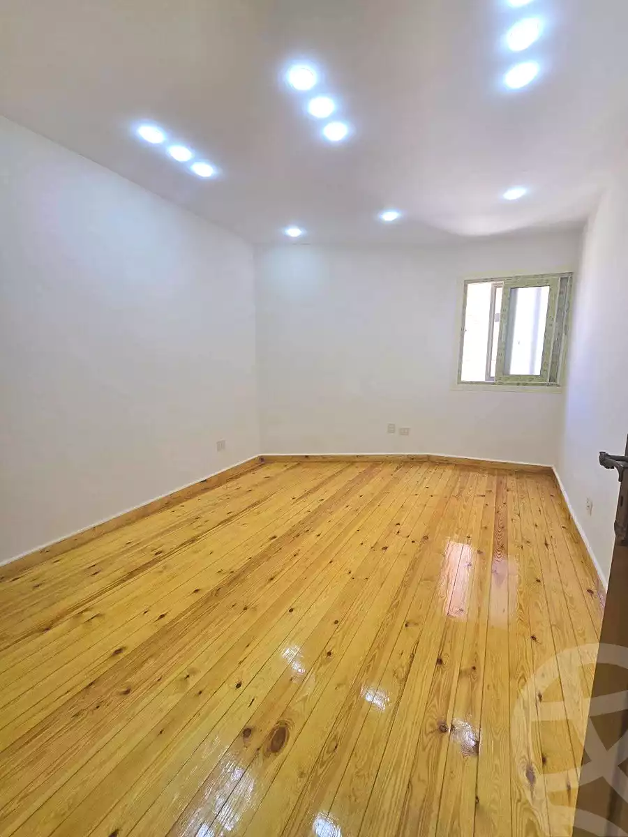 https://aqarmap.com.eg/ar/listing/7058388-for-sale-alexandria-miami-mahmoud-el-isawy-st
