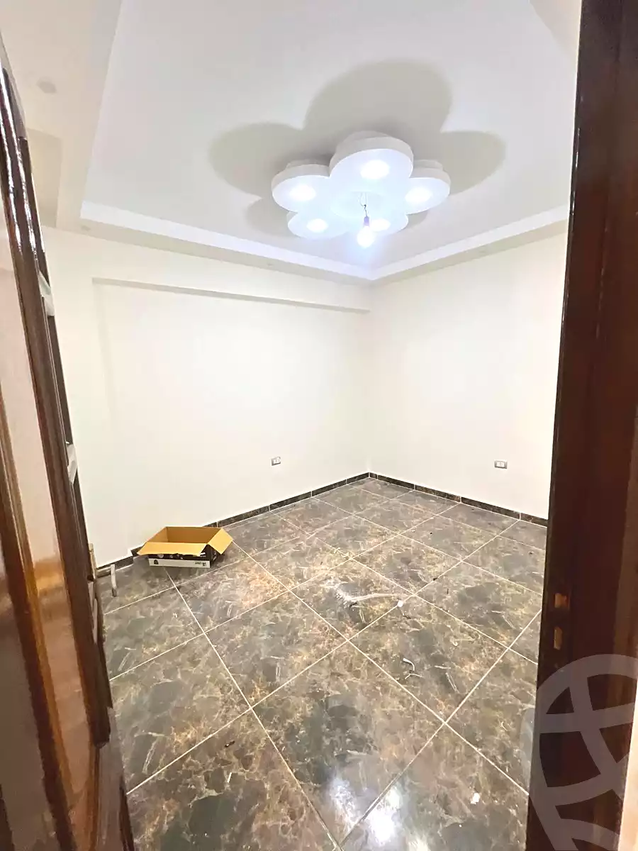 https://aqarmap.com.eg/ar/listing/7058592-for-sale-alexandria-new-miami-street-10