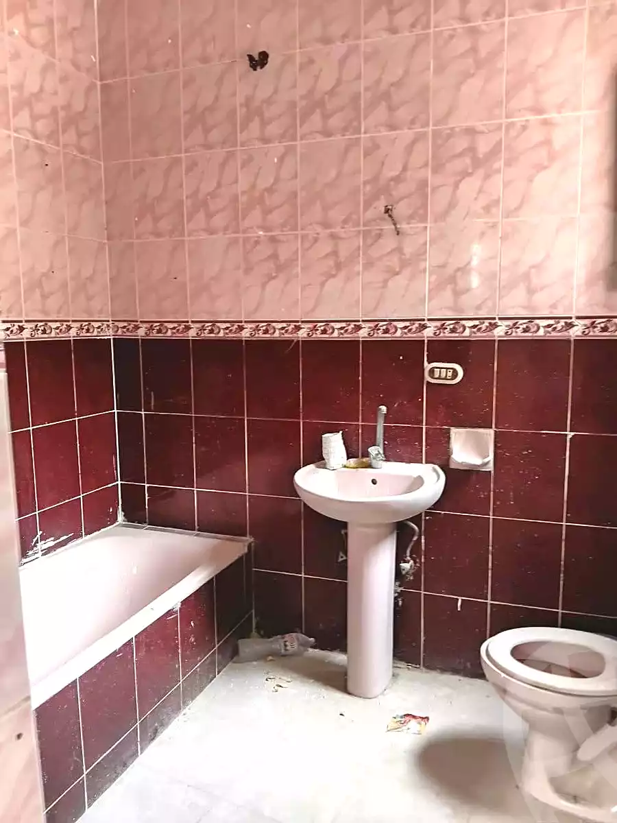 https://aqarmap.com.eg/ar/listing/7058641-for-sale-alexandria-al-agamy-lbytsh-el-hay-st