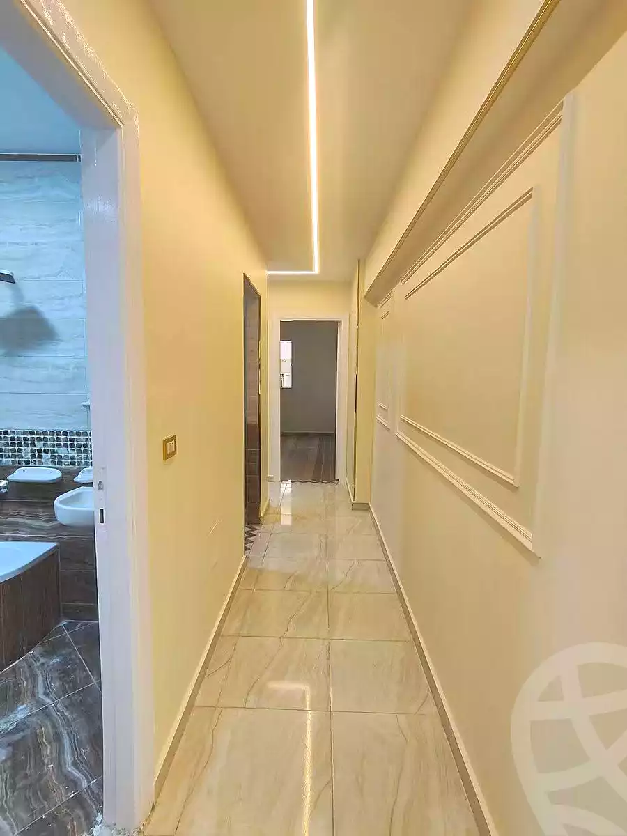 https://aqarmap.com.eg/ar/listing/7058797-for-sale-alexandria-miami-khld-bn-lwlyd
