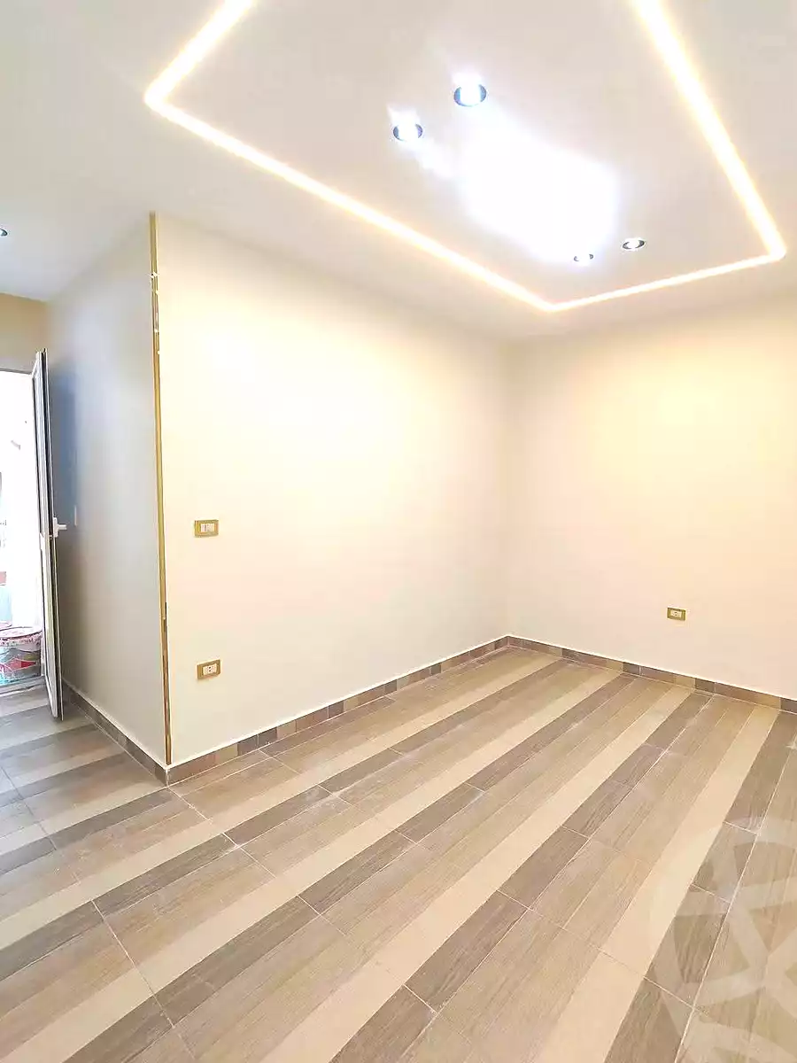https://aqarmap.com.eg/ar/listing/7058797-for-sale-alexandria-miami-khld-bn-lwlyd