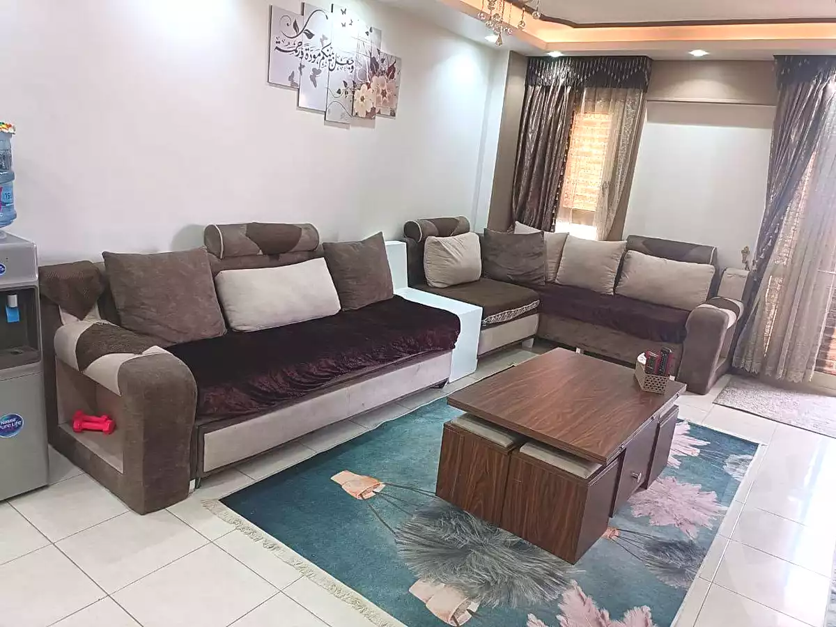 https://aqarmap.com.eg/ar/listing/7058891-for-sale-cairo-helwan-mahmoud-zaki-st