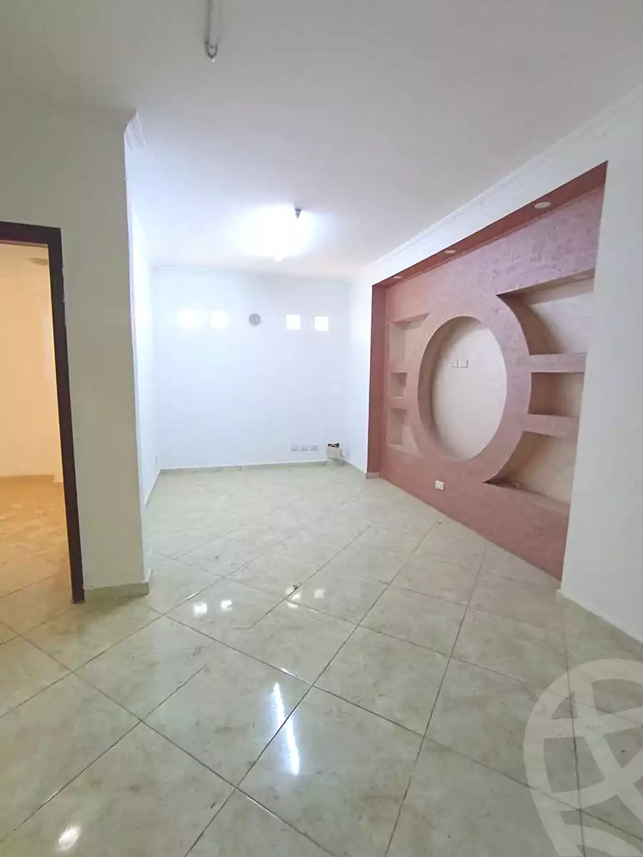 https://aqarmap.com.eg/ar/listing/7058973-for-sale-cairo-helwan-helwan-el-sharkeya-ismael-kamel-st