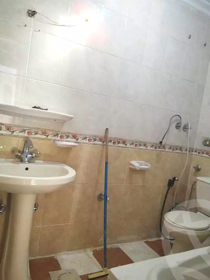 https://aqarmap.com.eg/ar/listing/7058611-for-sale-alexandria-al-agamy-el-hanouvel-abo-el-shawareb-st