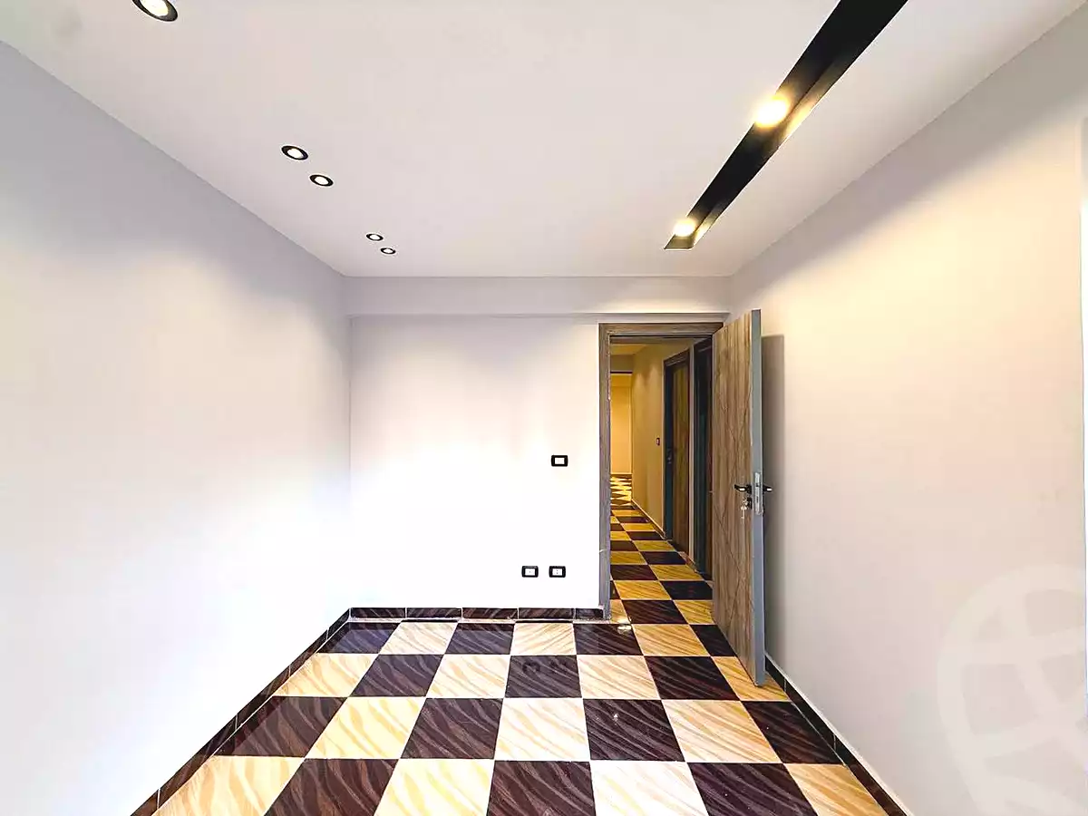 https://aqarmap.com.eg/en/listing/7059300-for-sale-alexandria-sydy-bshr-sydy-bshr-bhry-shr-khld-bn-lwlyd