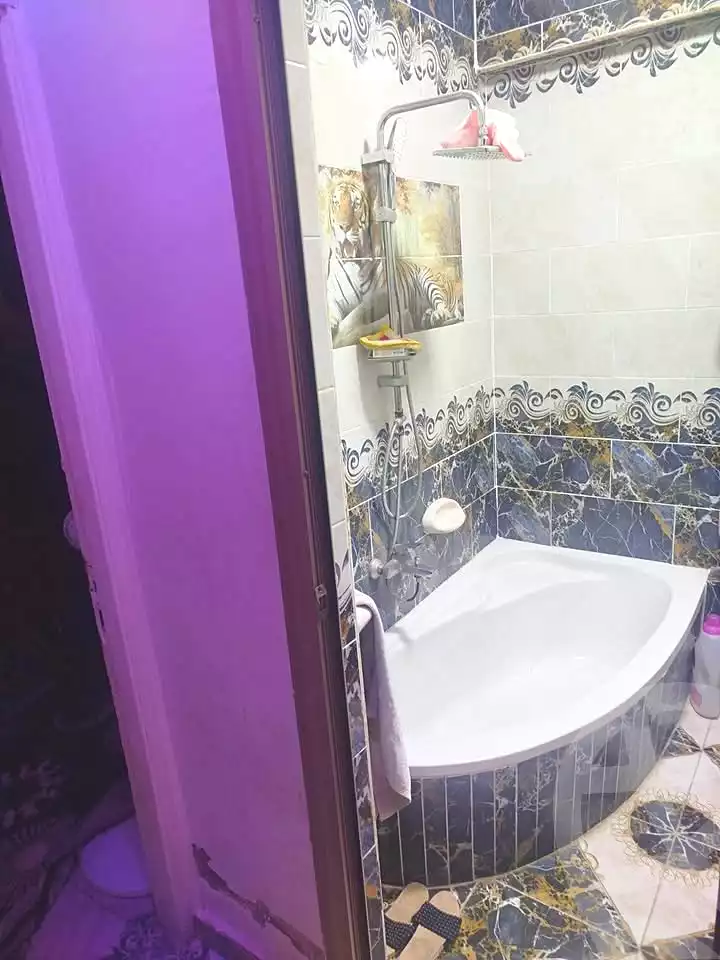 https://aqarmap.com.eg/ar/listing/7059445-for-sale-alexandria-al-agamy-lbytsh-ain-shams-st