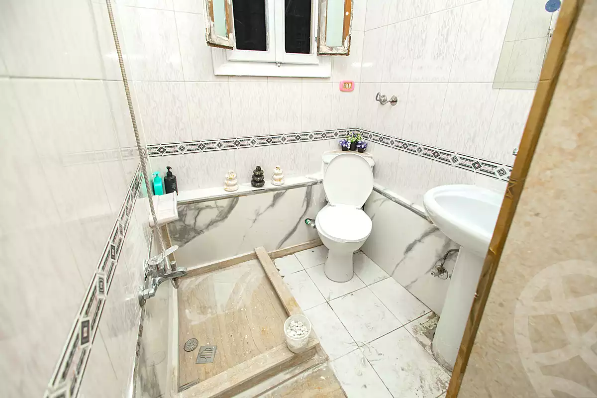https://aqarmap.com.eg/ar/listing/7059710-for-sale-alexandria-miami-shr-jml-bd-lnsr