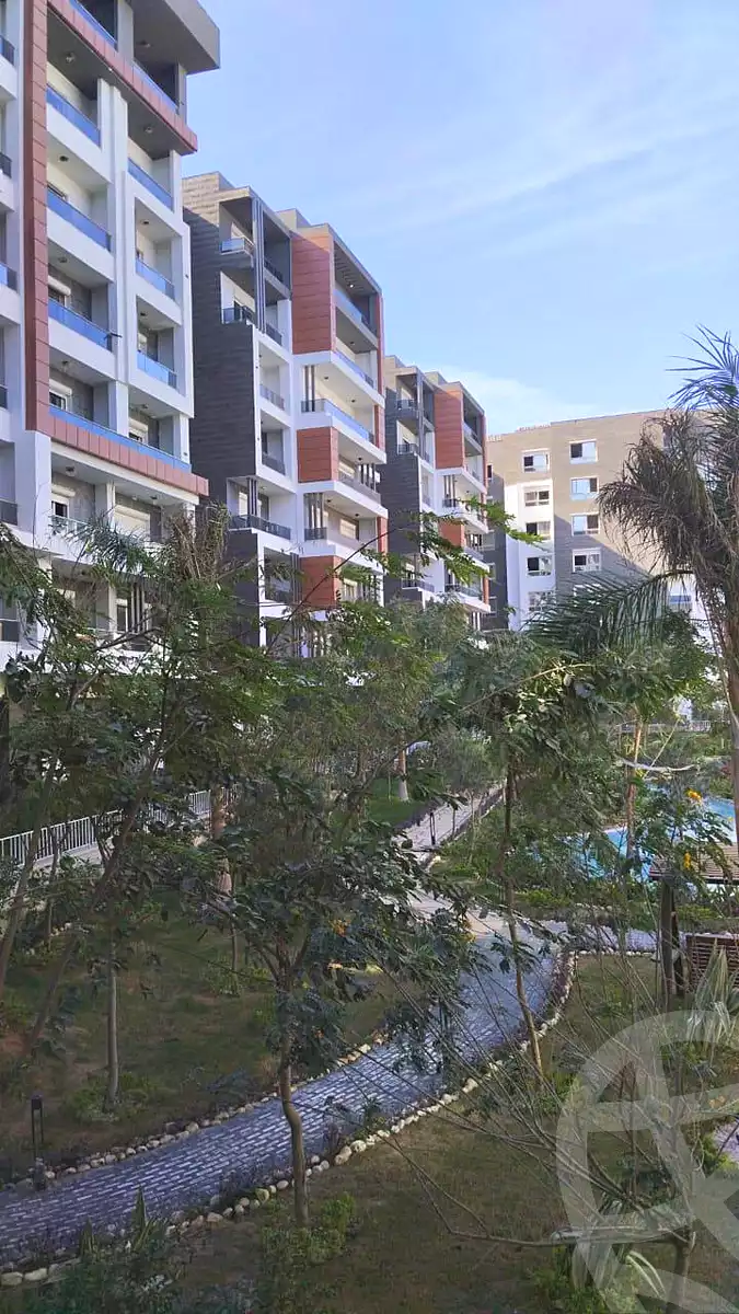 https://aqarmap.com.eg/ar/listing/7059756-for-sale-cairo-new-administrative-capital-r7-la-capitale