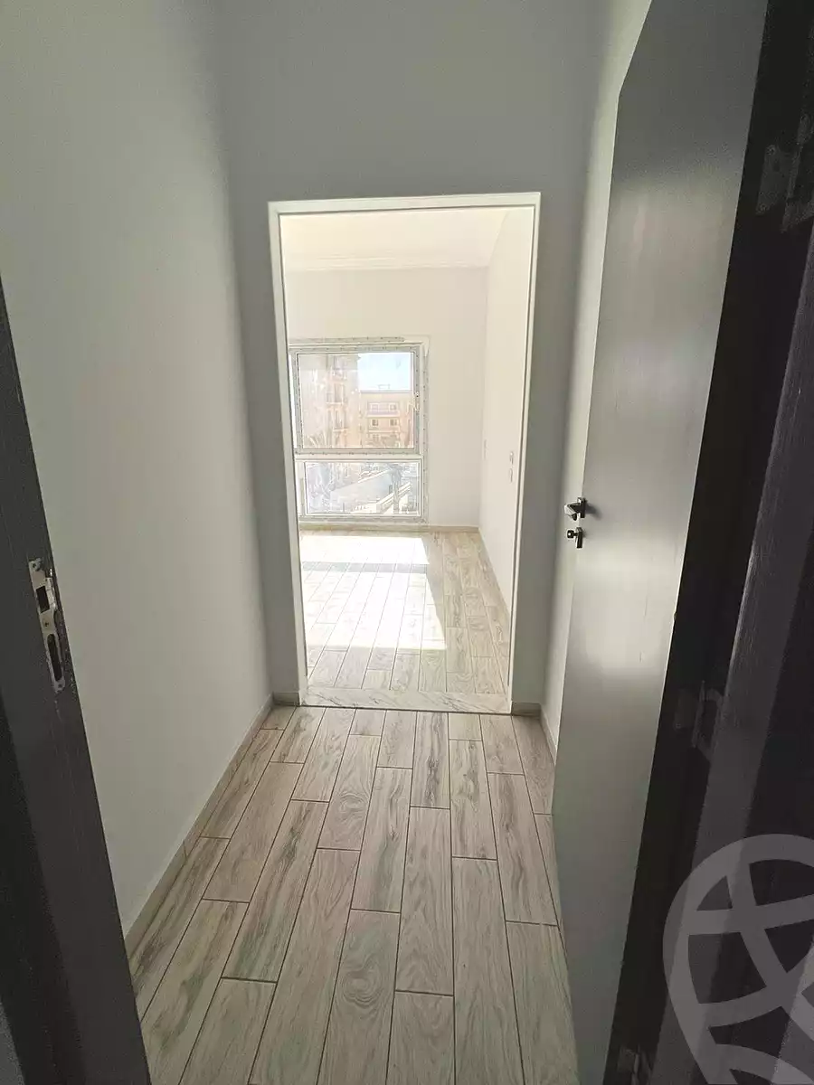 https://aqarmap.com.eg/ar/listing/7059918-for-sale-cairo-new-cairo-compounds-hyde-park-peaksville-hyde-park