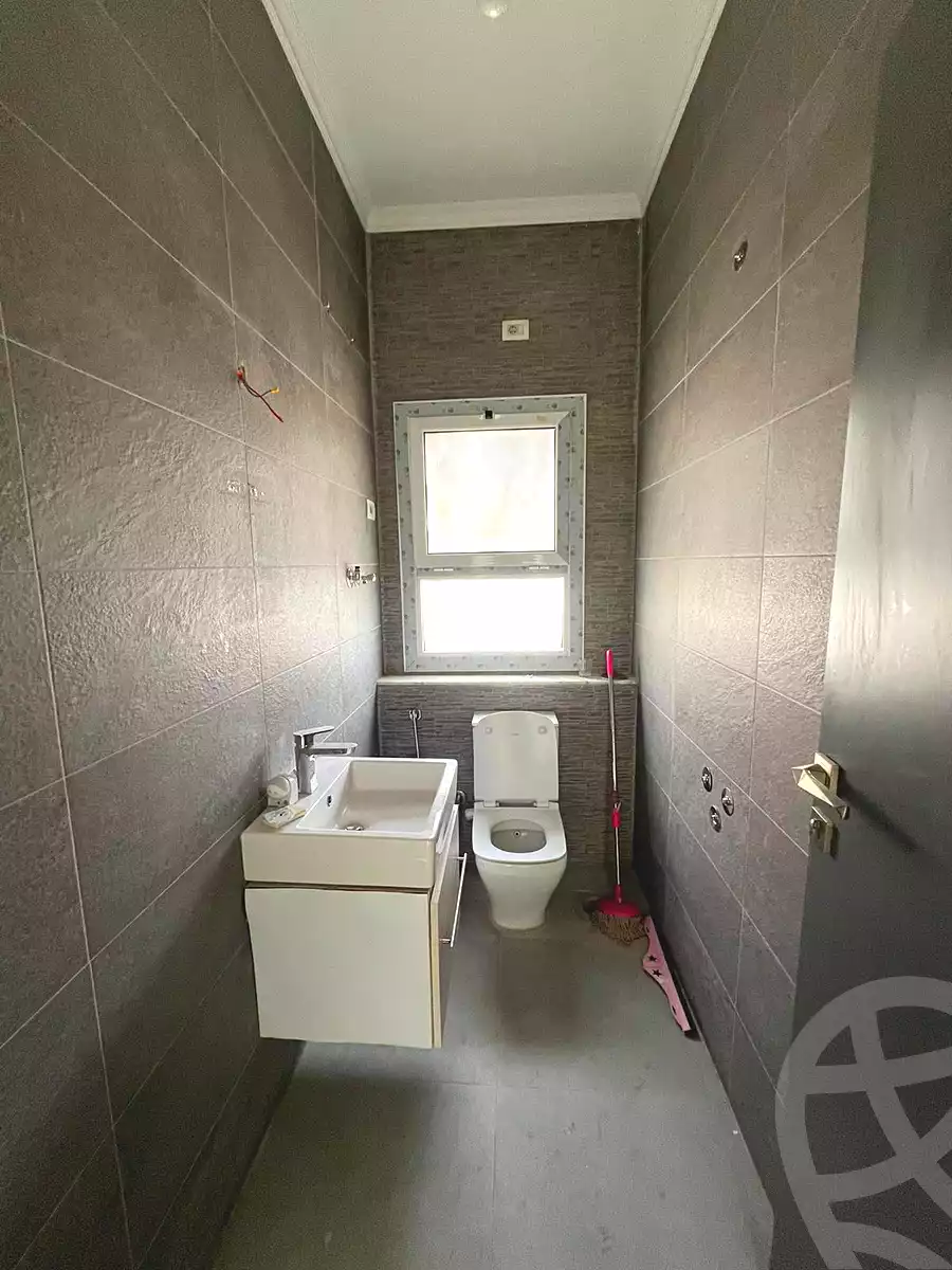 https://aqarmap.com.eg/ar/listing/7059918-for-sale-cairo-new-cairo-compounds-hyde-park-peaksville-hyde-park