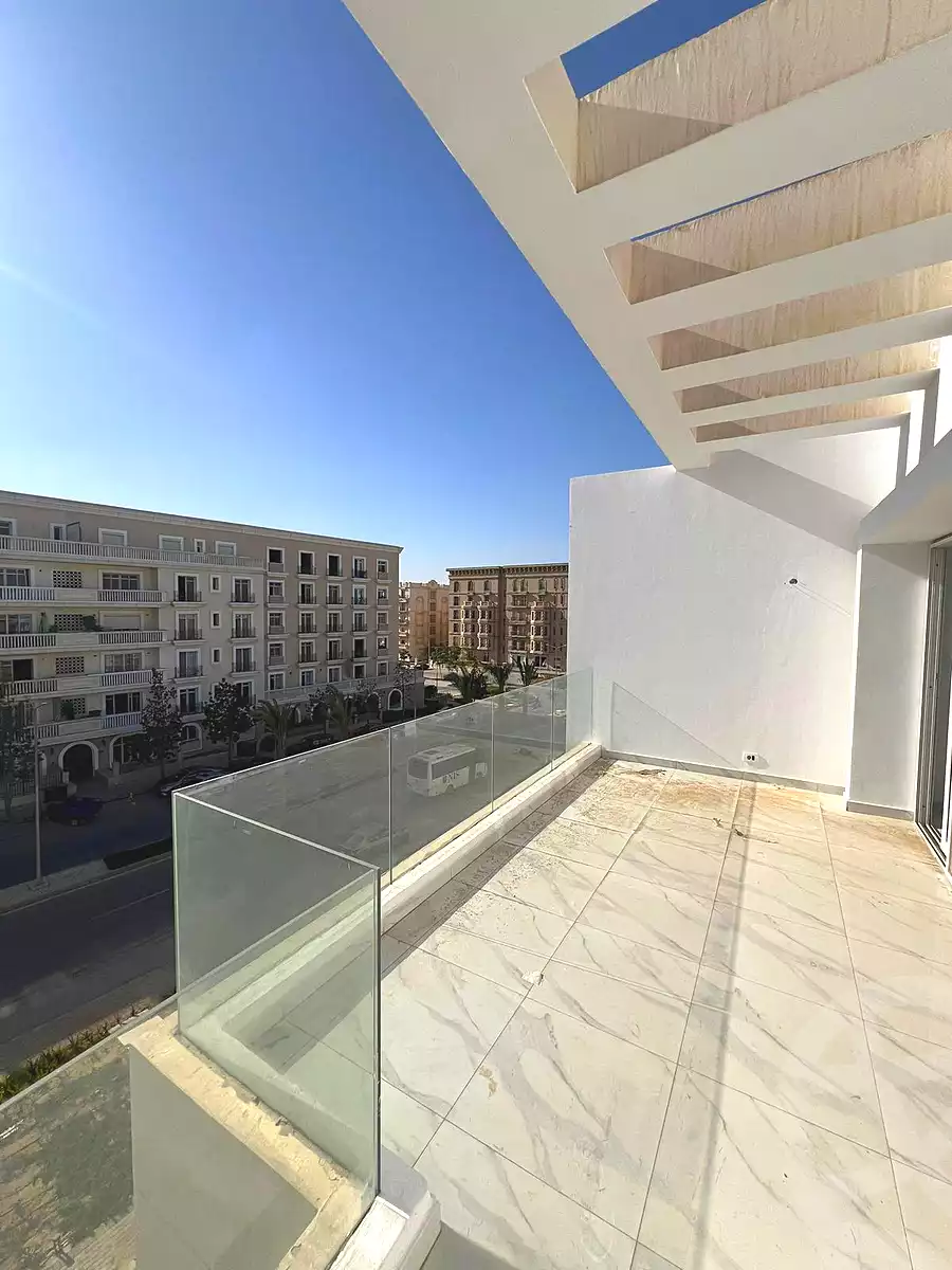 https://aqarmap.com.eg/ar/listing/7059918-for-sale-cairo-new-cairo-compounds-hyde-park-peaksville-hyde-park