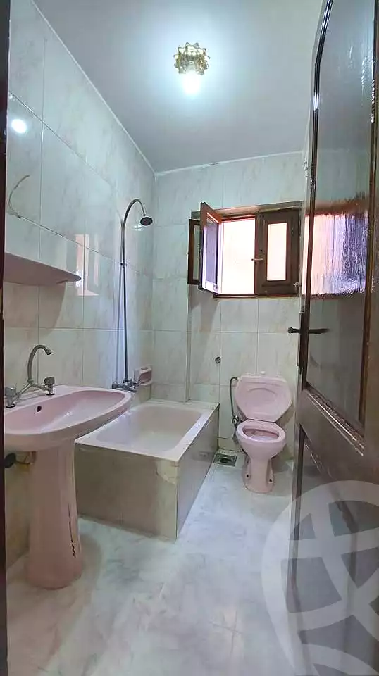 https://aqarmap.com.eg/en/listing/7061047-for-sale-alexandria-al-agamy-shataa-el-nakheel