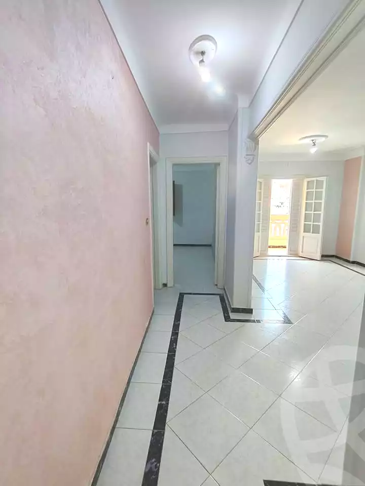 https://aqarmap.com.eg/ar/listing/7061286-for-sale-alexandria-sydy-bshr-sydy-bshr-bhry-gamal-abd-el-nasir-st