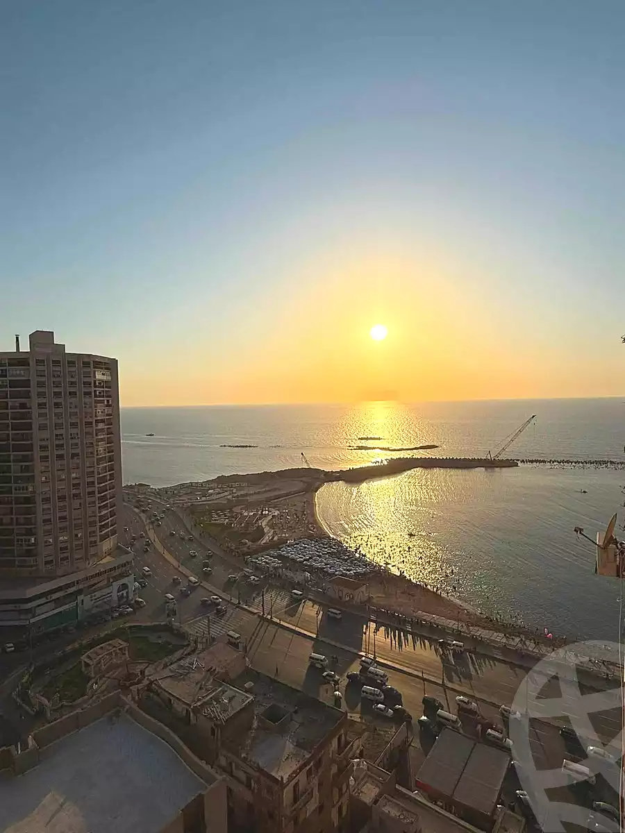 https://aqarmap.com.eg/ar/listing/7061431-for-sale-alexandria-sydy-bshr-sydy-bshr-bhry-shr-khld-bn-lwlyd