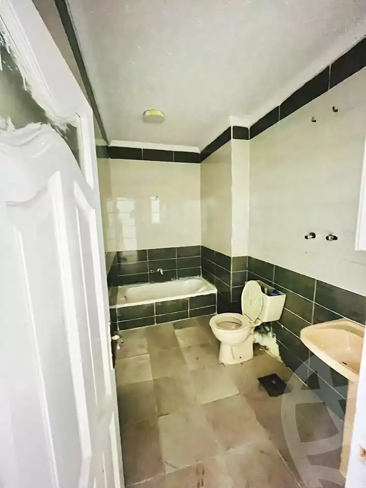https://aqarmap.com.eg/en/listing/7061530-for-sale-alexandria-al-agamy-shataa-el-nakheel