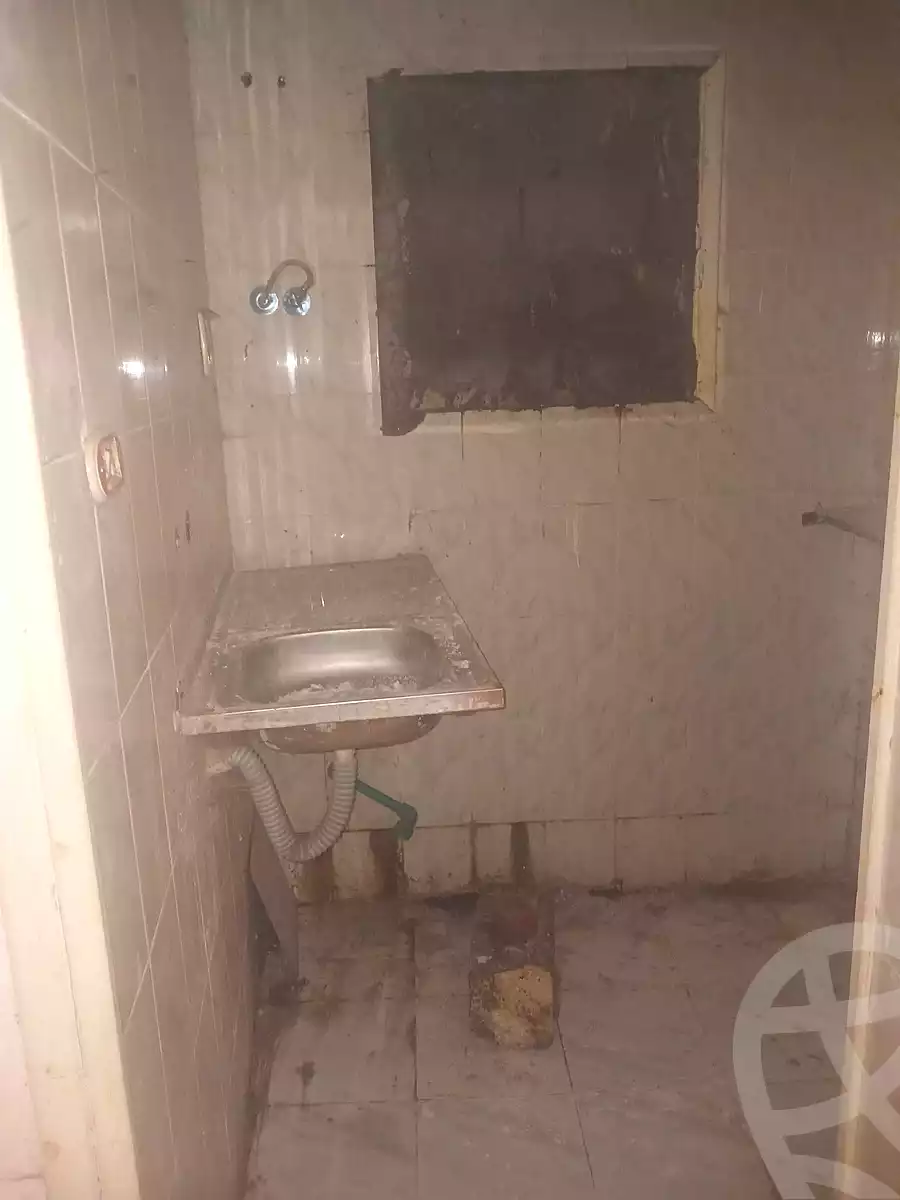 https://aqarmap.com.eg/ar/listing/7059084-for-sale-alexandria-al-agamy-el-hanouvel