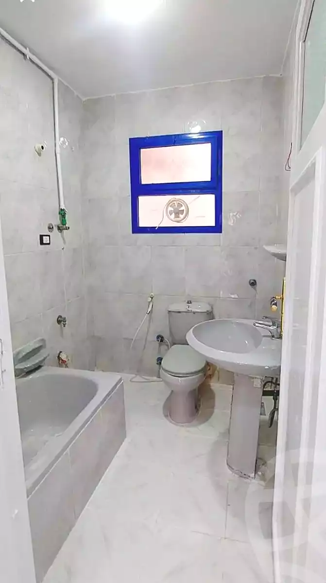https://aqarmap.com.eg/ar/listing/7062572-for-sale-alexandria-al-agamy-shataa-el-nakheel