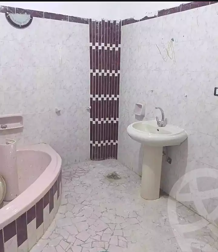 https://aqarmap.com.eg/en/listing/7062596-for-sale-alexandria-al-agamy-el-kilo-21