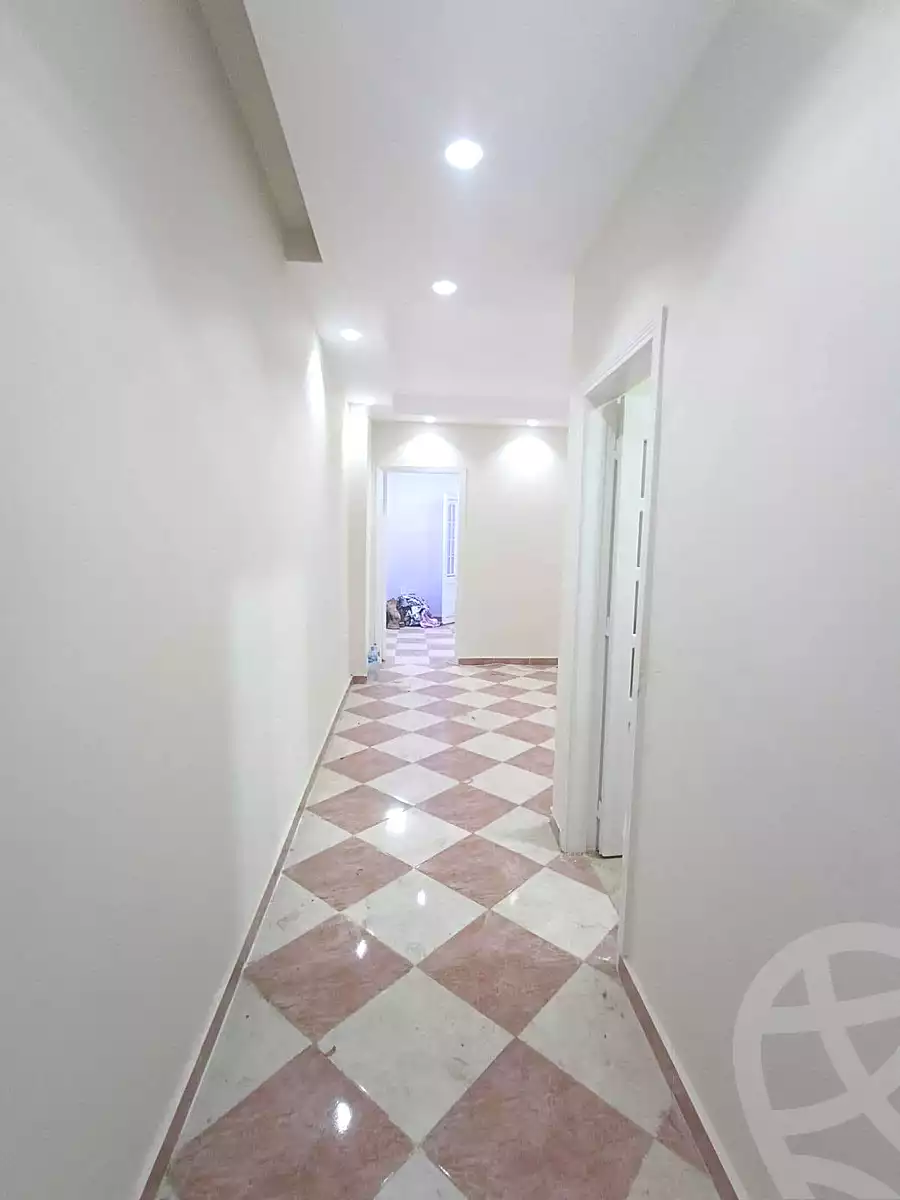 https://aqarmap.com.eg/ar/listing/7063374-for-sale-cairo-helwan-hadayek-helwan-nile-corniche-st
