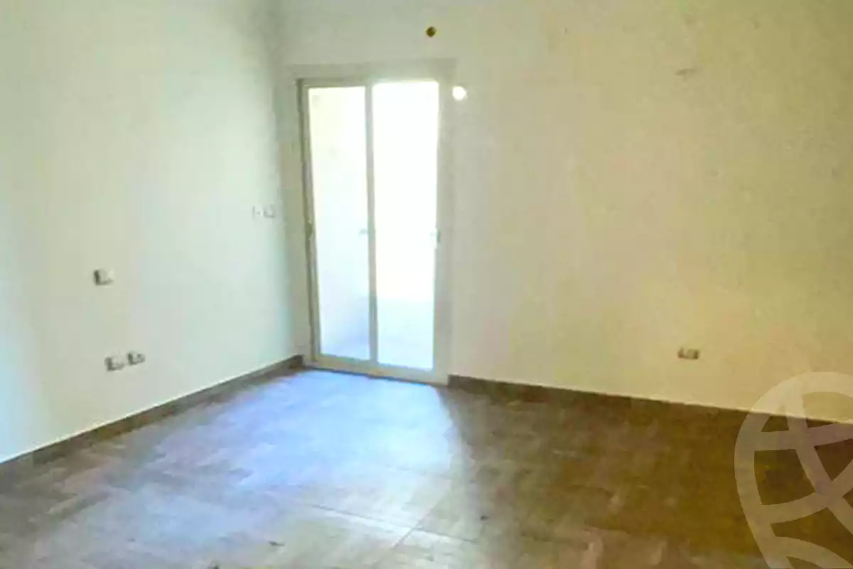 https://aqarmap.com.eg/ar/listing/7063465-for-sale-alexandria-smouha-compounds-in-smouha-antoniadis-city-compound