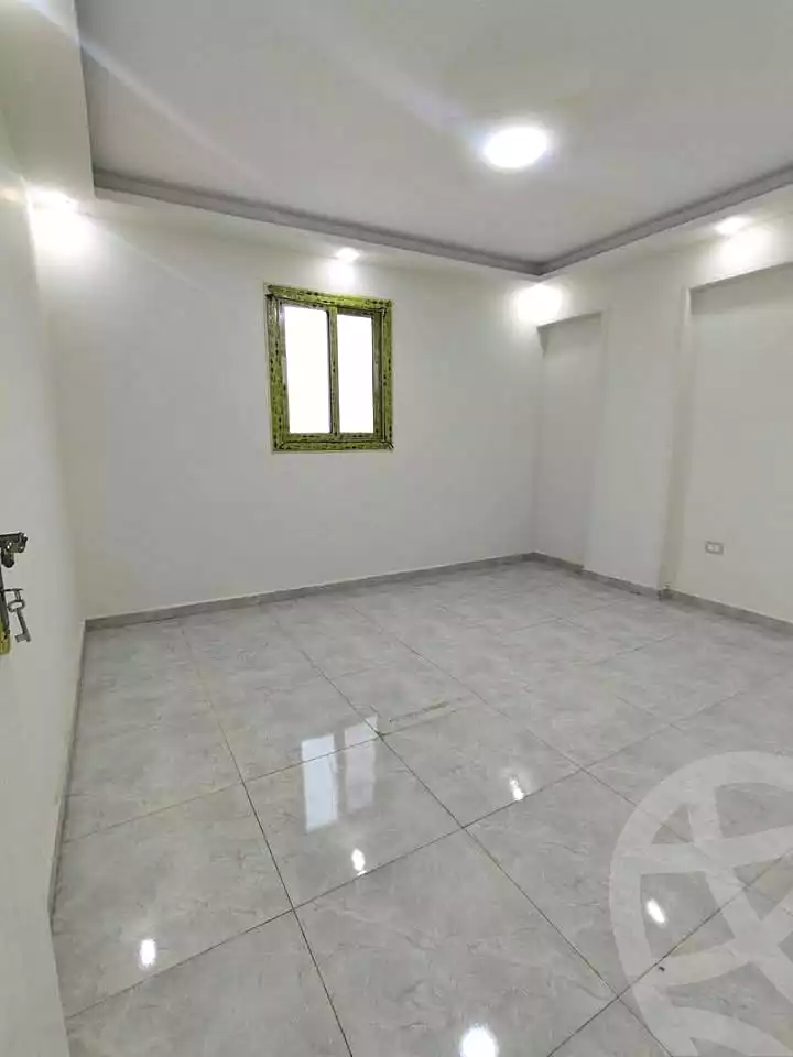 https://aqarmap.com.eg/ar/listing/7063750-for-sale-alexandria-el-asafra-shr-45