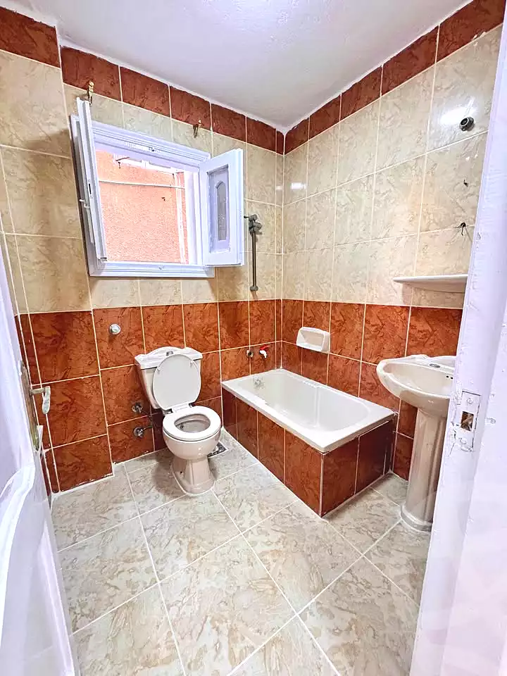 https://aqarmap.com.eg/ar/listing/7064040-for-sale-alexandria-al-agamy-shataa-el-nakheel