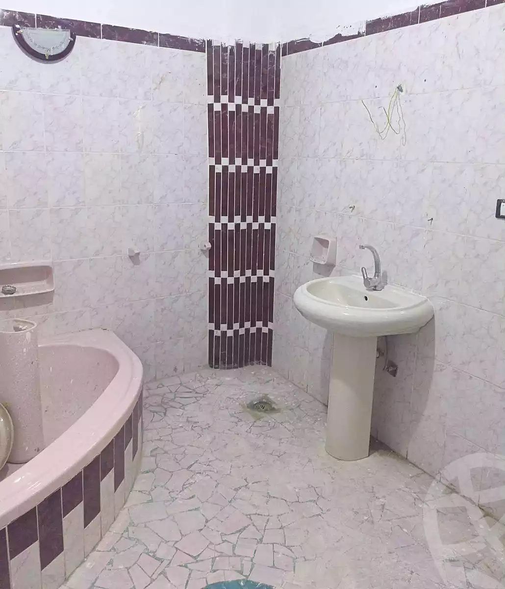 https://aqarmap.com.eg/ar/listing/7064061-for-sale-alexandria-al-agamy-el-kilo-21