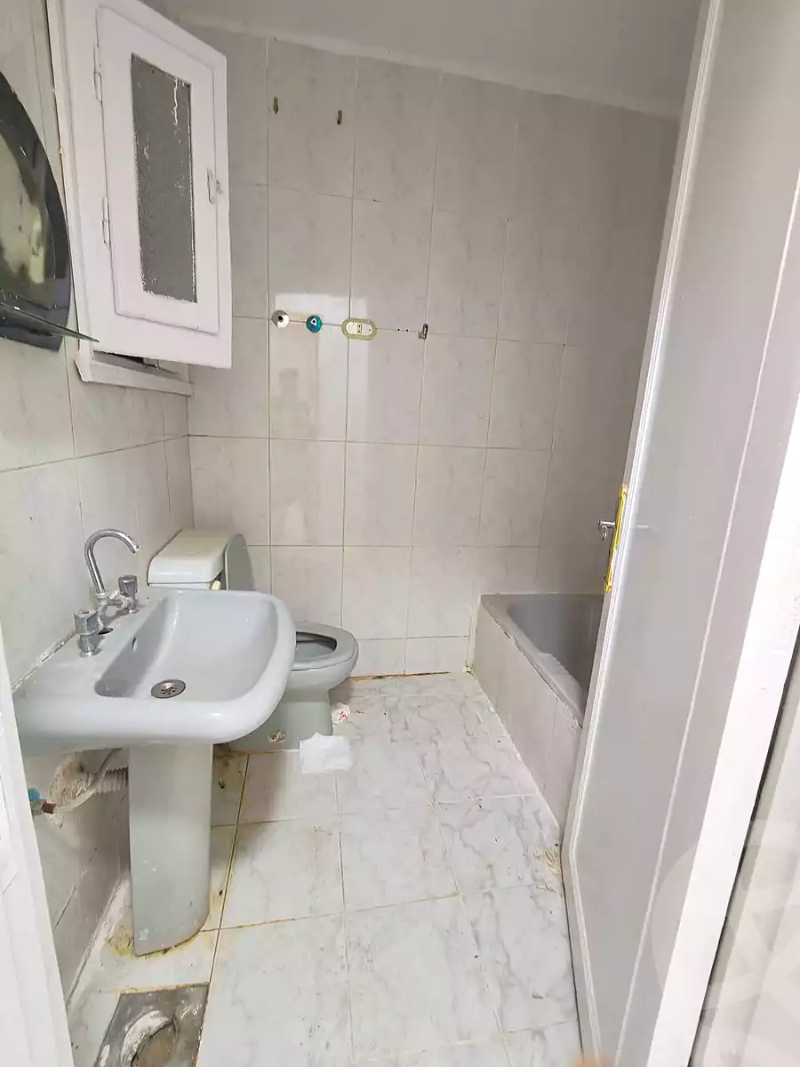 https://aqarmap.com.eg/ar/listing/7064286-for-sale-alexandria-al-agamy