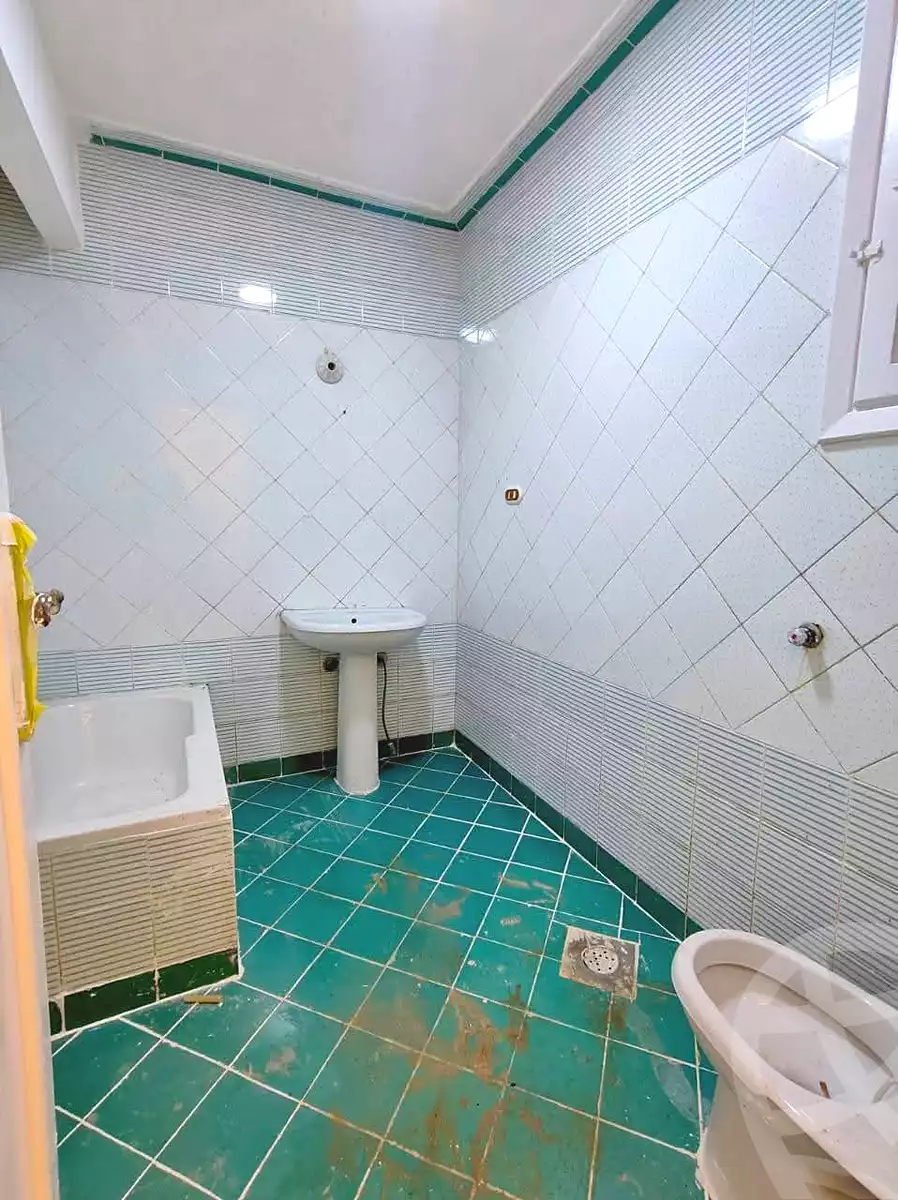https://aqarmap.com.eg/en/listing/7064474-for-sale-alexandria-al-agamy-shataa-el-nakheel