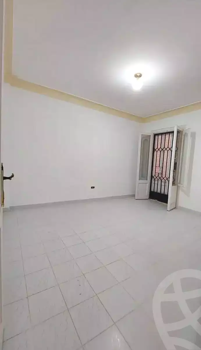 https://aqarmap.com.eg/en/listing/7064745-for-sale-alexandria-al-agamy-shataa-el-nakheel