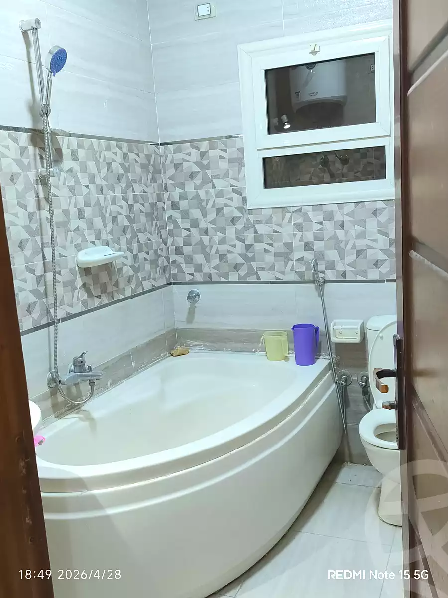 https://aqarmap.com.eg/en/listing/7064769-for-sale-sharqia-zagazig-zagazig-city-tolba-awaida-st