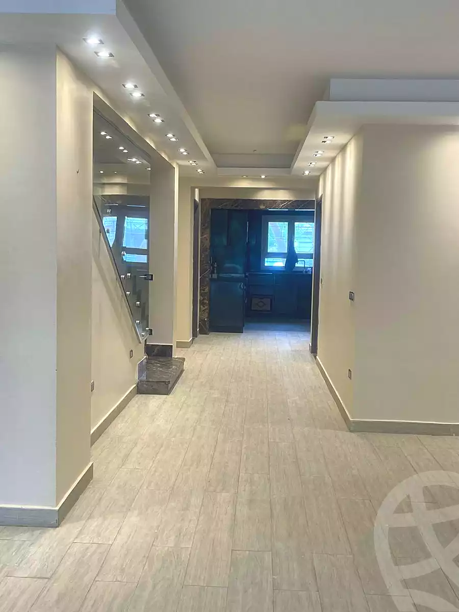 https://aqarmap.com.eg/ar/listing/7064959-for-rent-cairo-new-cairo-compounds-mountain-view-hyde-park