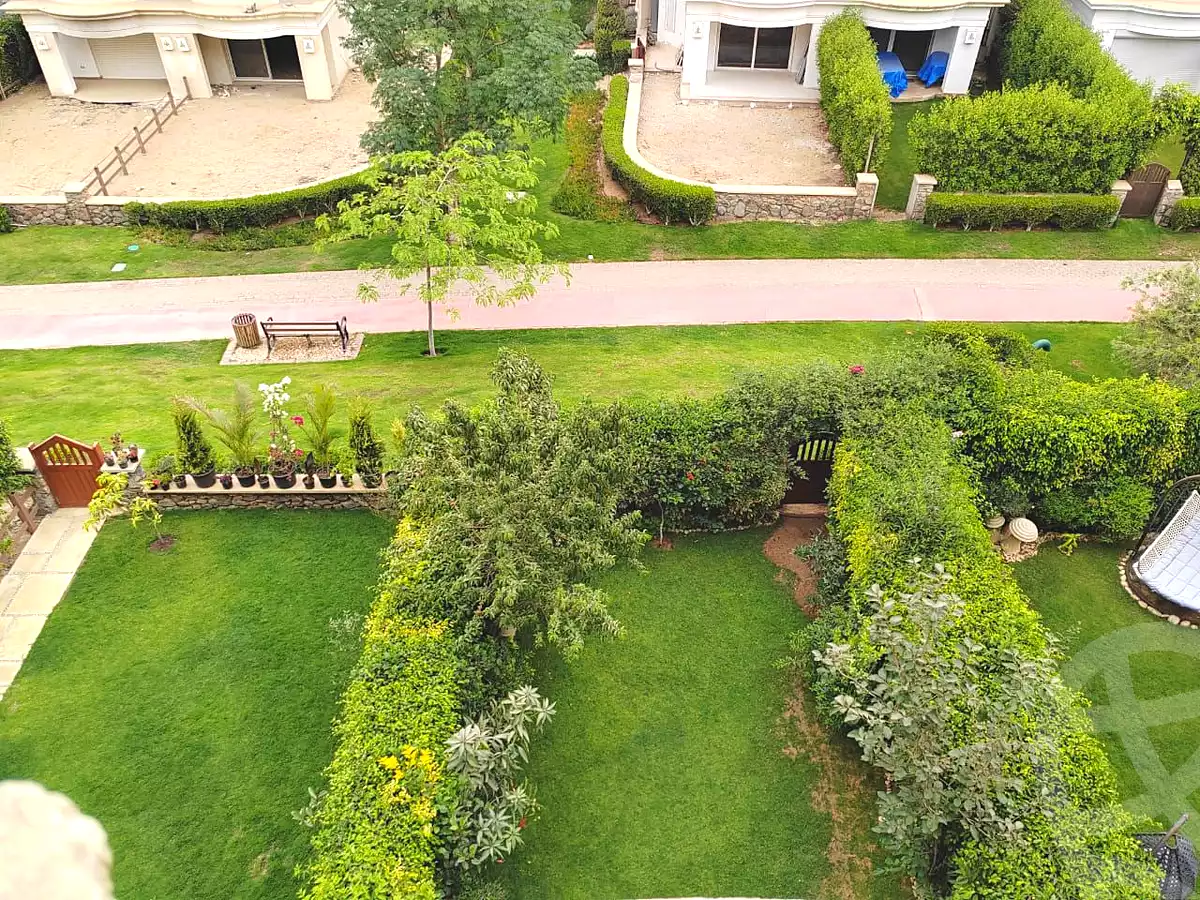 https://aqarmap.com.eg/en/listing/7064986-for-sale-cairo-new-cairo-compounds-mountain-view-hyde-park
