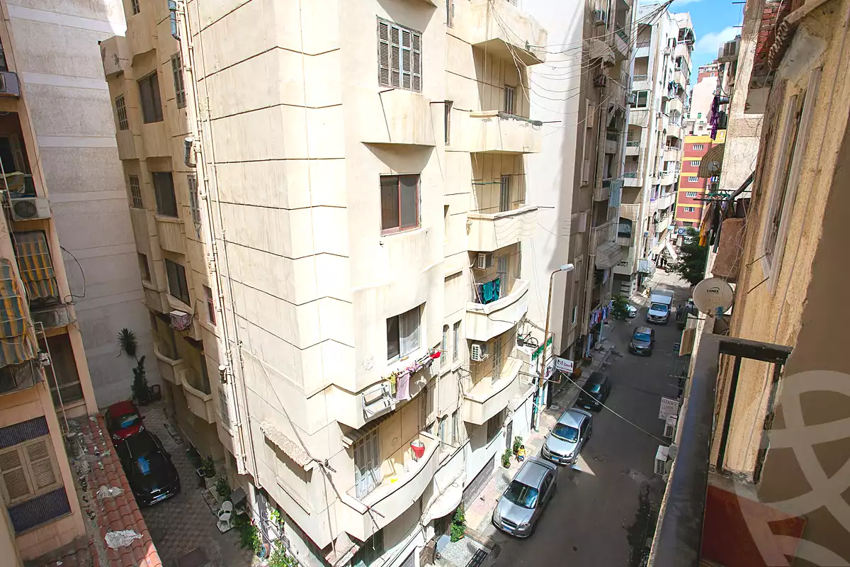 https://aqarmap.com.eg/en/listing/7065162-for-sale-alexandria-ganaklis-shr-bw-qyr-tryq-lhry