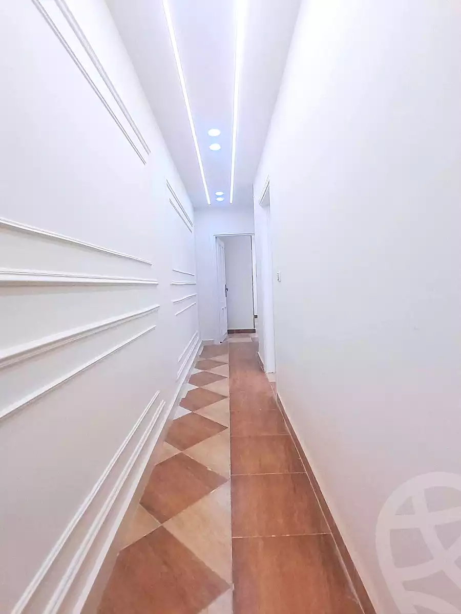https://aqarmap.com.eg/ar/listing/7065416-for-sale-alexandria-sydy-bshr-sydy-bshr-bhry