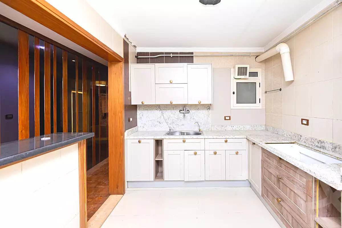 https://aqarmap.com.eg/ar/listing/7065440-for-rent-alexandria-kafr-abdo-mohamed-safwat-st