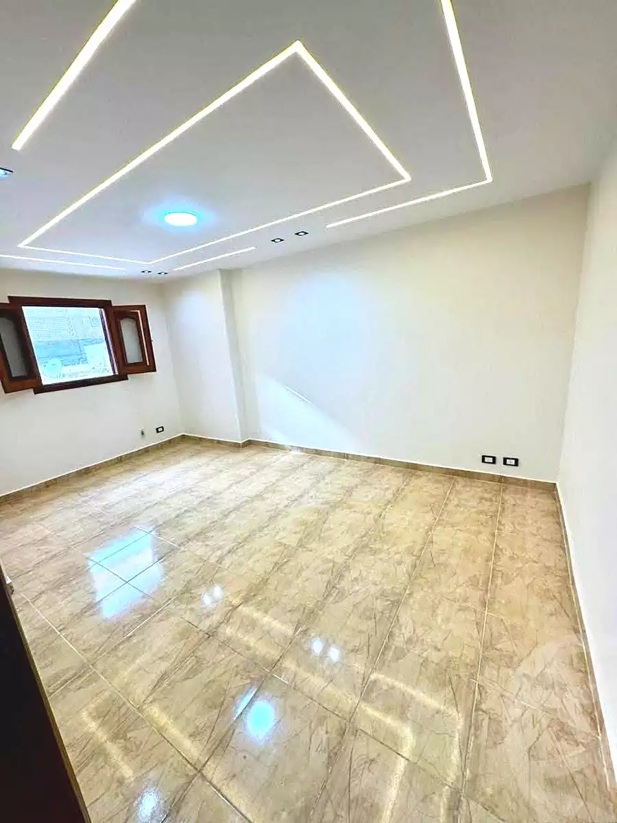 https://aqarmap.com.eg/en/listing/7065495-for-sale-alexandria-sydy-bshr-sydy-bshr-bhry-shr-mhmwd-l-yswy