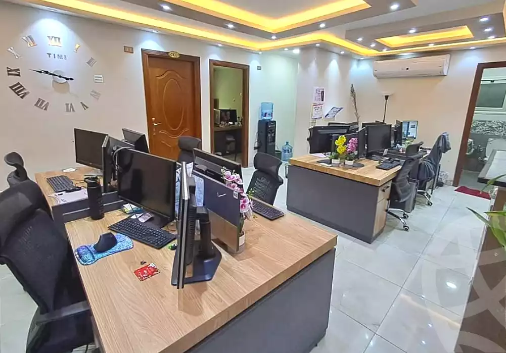 https://aqarmap.com.eg/ar/listing/7066016-for-sale-alexandria-moharram-bey-grin-st