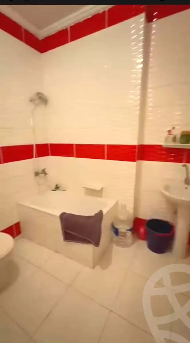 https://aqarmap.com.eg/ar/listing/7066056-for-sale-alexandria-al-agamy-lbytsh