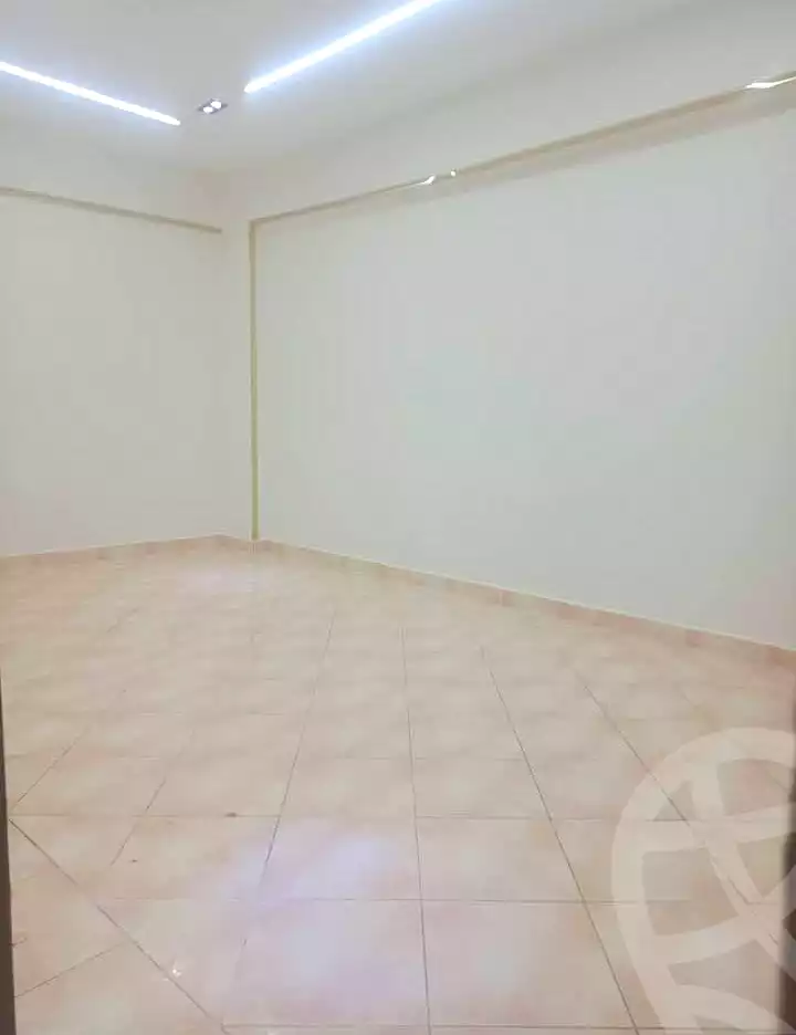 https://aqarmap.com.eg/ar/listing/7066438-for-sale-alexandria-al-agamy-el-hanouvel