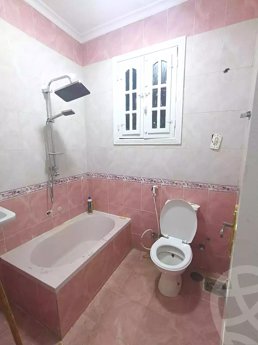 https://aqarmap.com.eg/ar/listing/7066449-for-sale-cairo-helwan-hadayek-helwan-nile-corniche-st