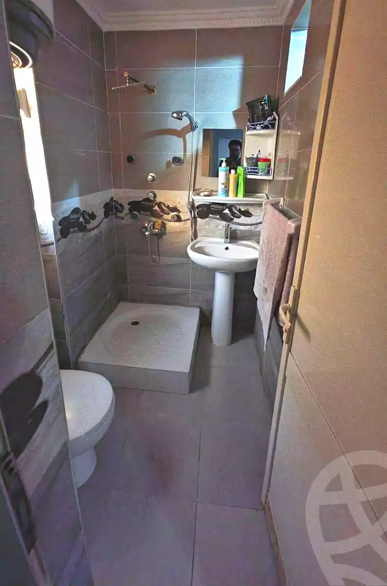 https://aqarmap.com.eg/ar/listing/7066461-for-sale-cairo-helwan-helwan-el-sharkeya-abd-el-rahman-pasha-st