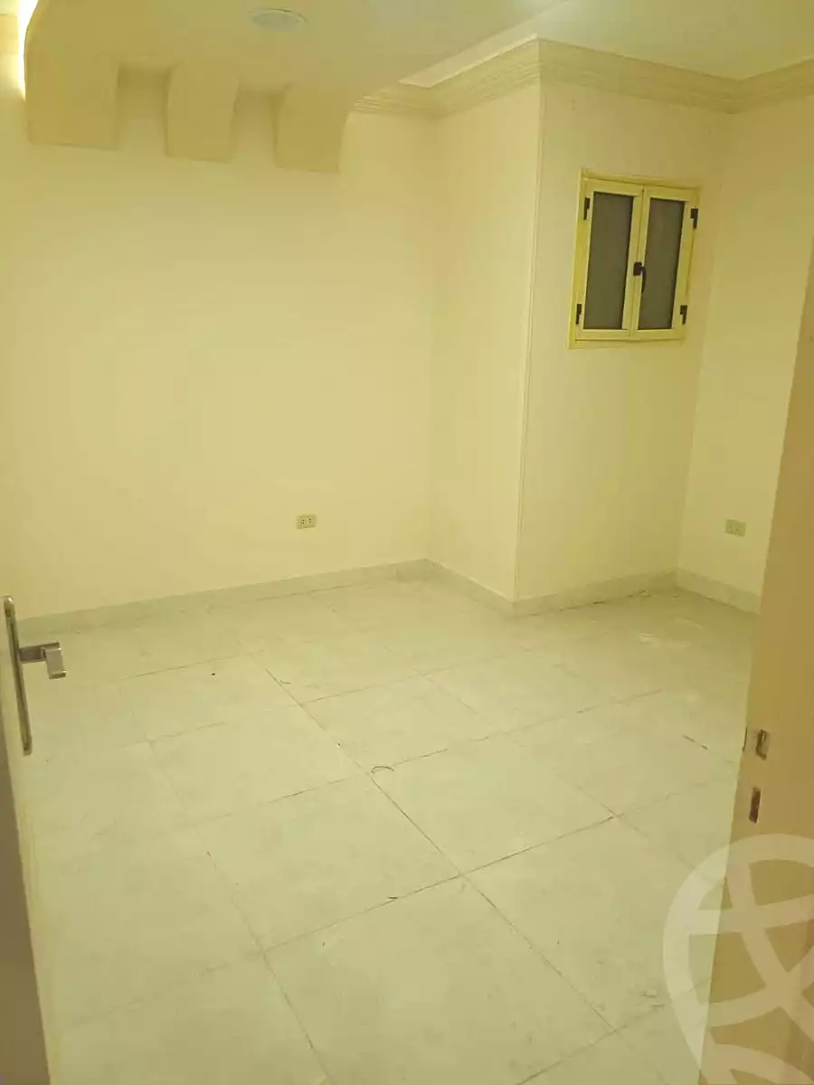 https://aqarmap.com.eg/en/listing/7066493-for-rent-alexandria-lsywf-shamaa