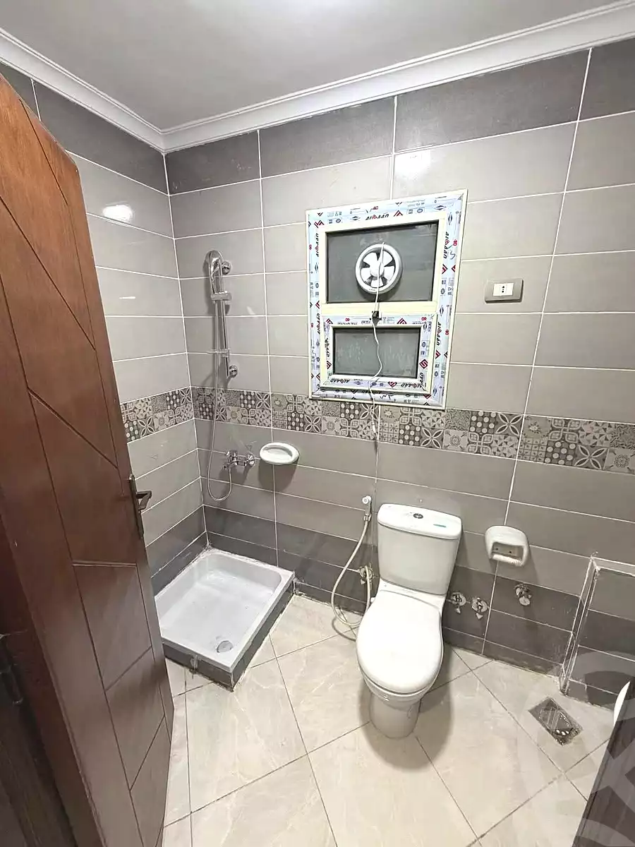 https://aqarmap.com.eg/ar/listing/7066600-for-rent-cairo-ain-shams-jsr-lswys