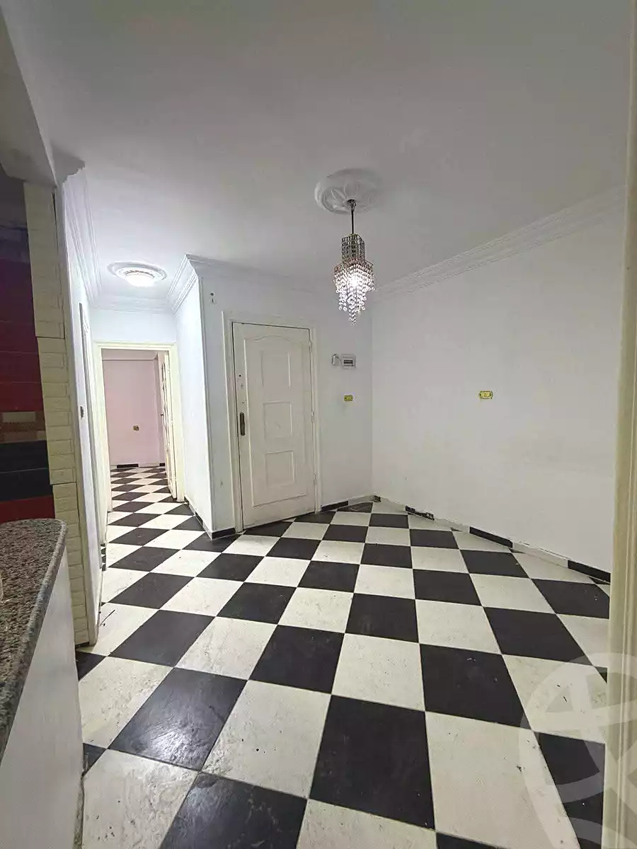 https://aqarmap.com.eg/ar/listing/7066813-for-sale-alexandria-el-asafra-shr-45