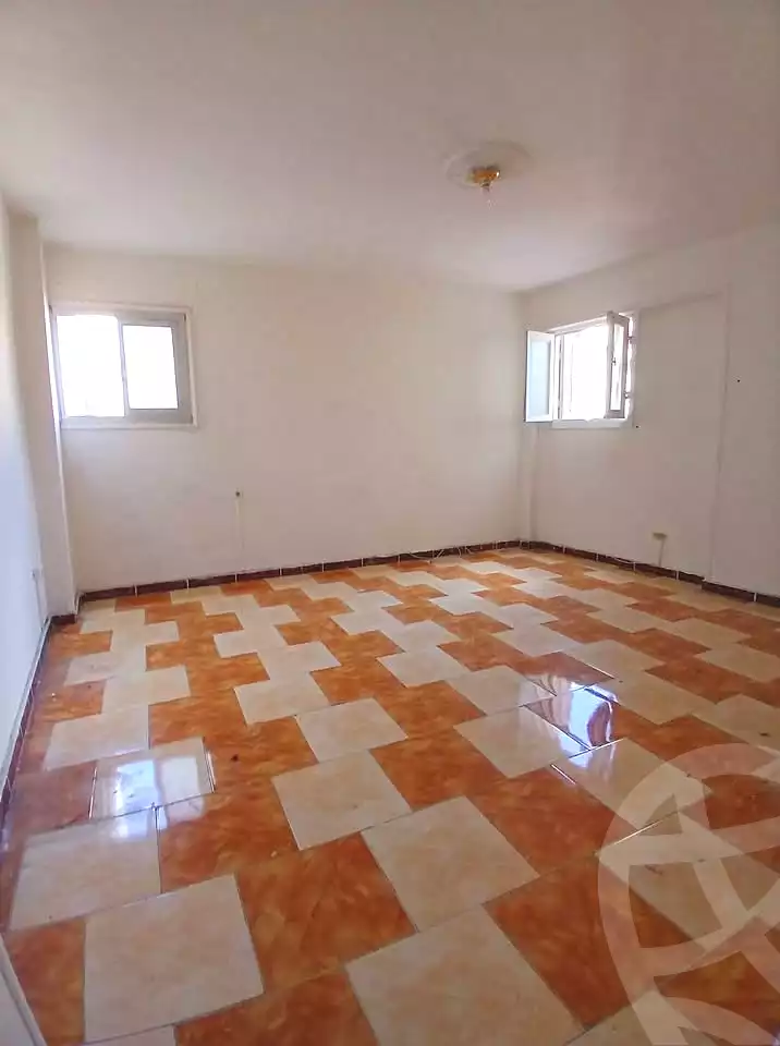 https://aqarmap.com.eg/ar/listing/7066843-for-sale-alexandria-sydy-bshr-sydy-bshr-bhry